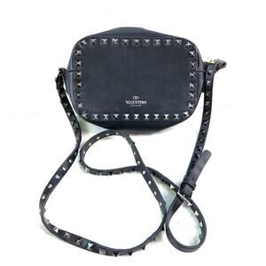 Valentino Garavani Rockstud Black Pebbled Leather Camera Crossbody Bag Flawed